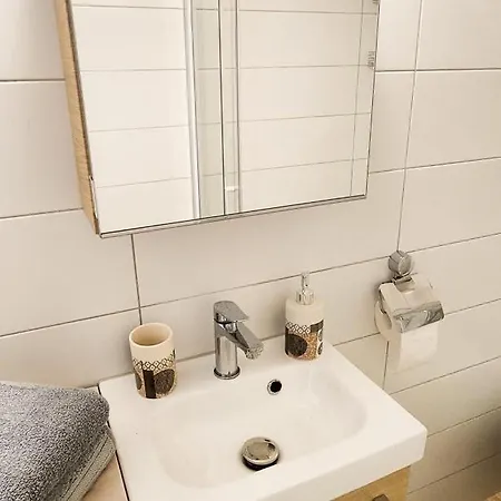 Lägenhet Studio- Mont Boron, Piscine Sur La