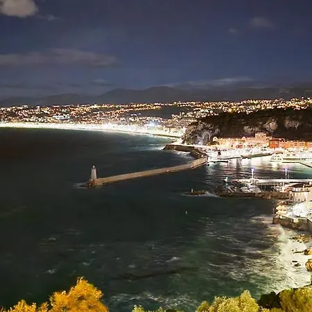 Appartement Studio- Mont Boron, Piscine Sur La *